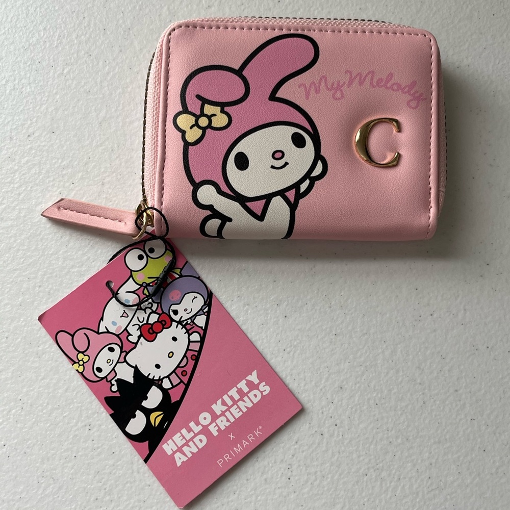 Hello Kitty Pink Accessory Bundle | Beanie, Gloves, Wallet, Watch & Keychain - Picture 8 of 17